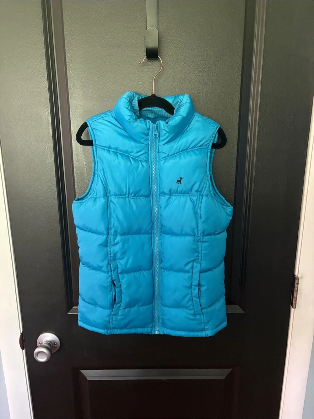 Old Navy turquoise puffer vest size XL